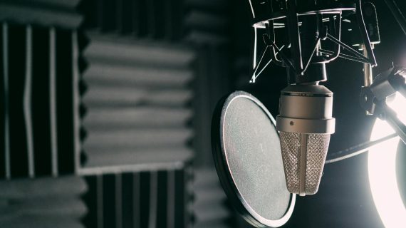 Pakar Ungkap: Perbedaan Peredam vs Kedap Suara yang Bikin Tercengang