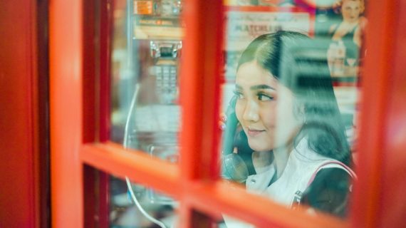 Terungkap! Phone Booth Kedap Suara Ini Turun 73% Kebisingan di Kantor