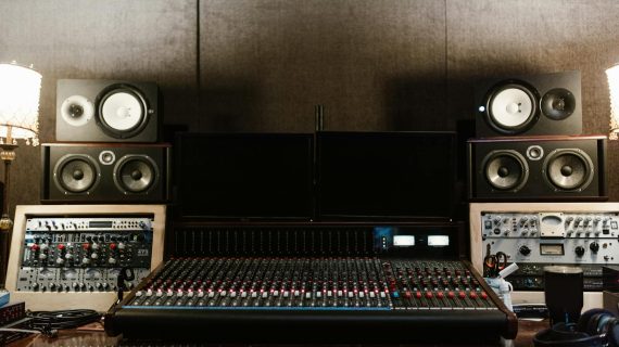 Siap, ini dia judulnya, bro! RAHASIA Studio Musik Impian: Jasa Pembuatan Studio Musik Profesional TERUNGKAP!